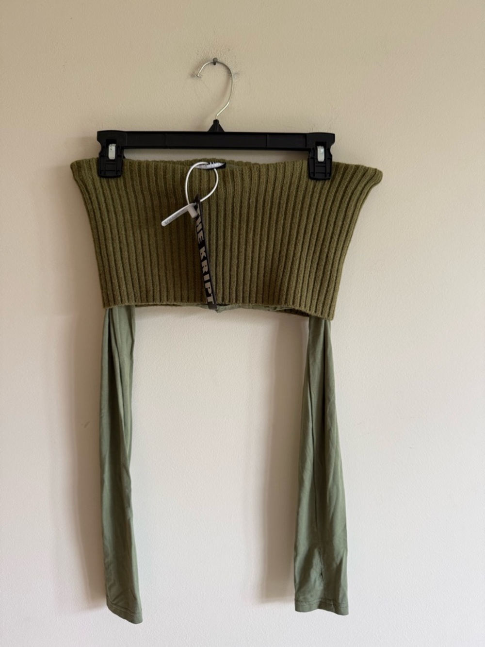 Ribbed Off-the-Shoulder Crop Sweater in Olive Green